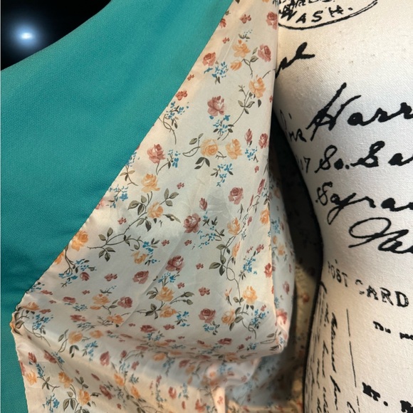 cute blazer - Picture 3 of 3